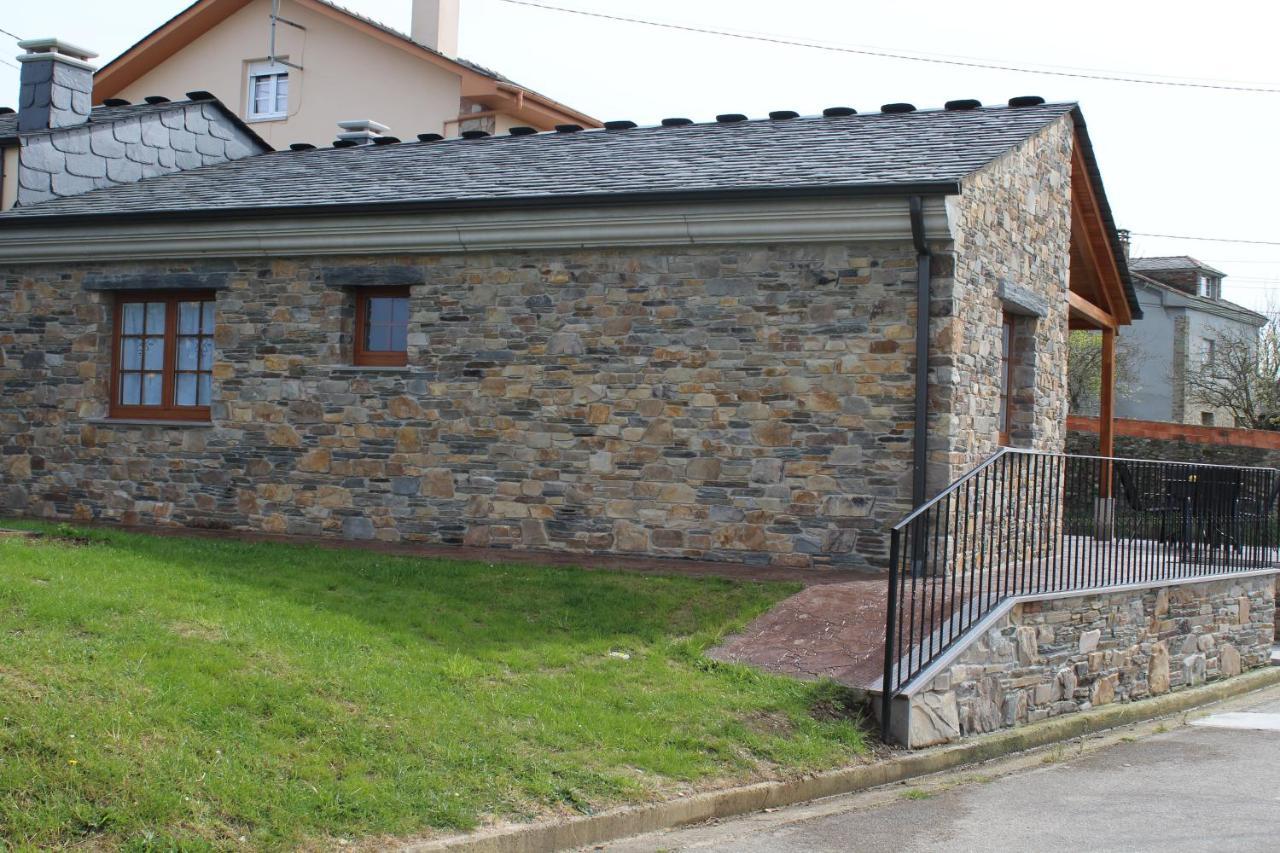 Apartamentos Casa Cerolleiro Кастрополь Экстерьер фото