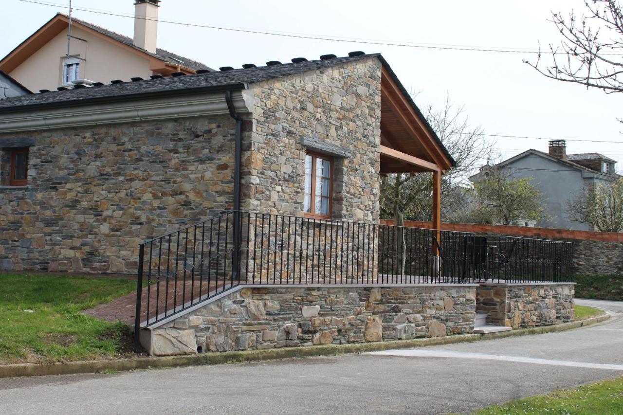 Apartamentos Casa Cerolleiro Кастрополь Экстерьер фото