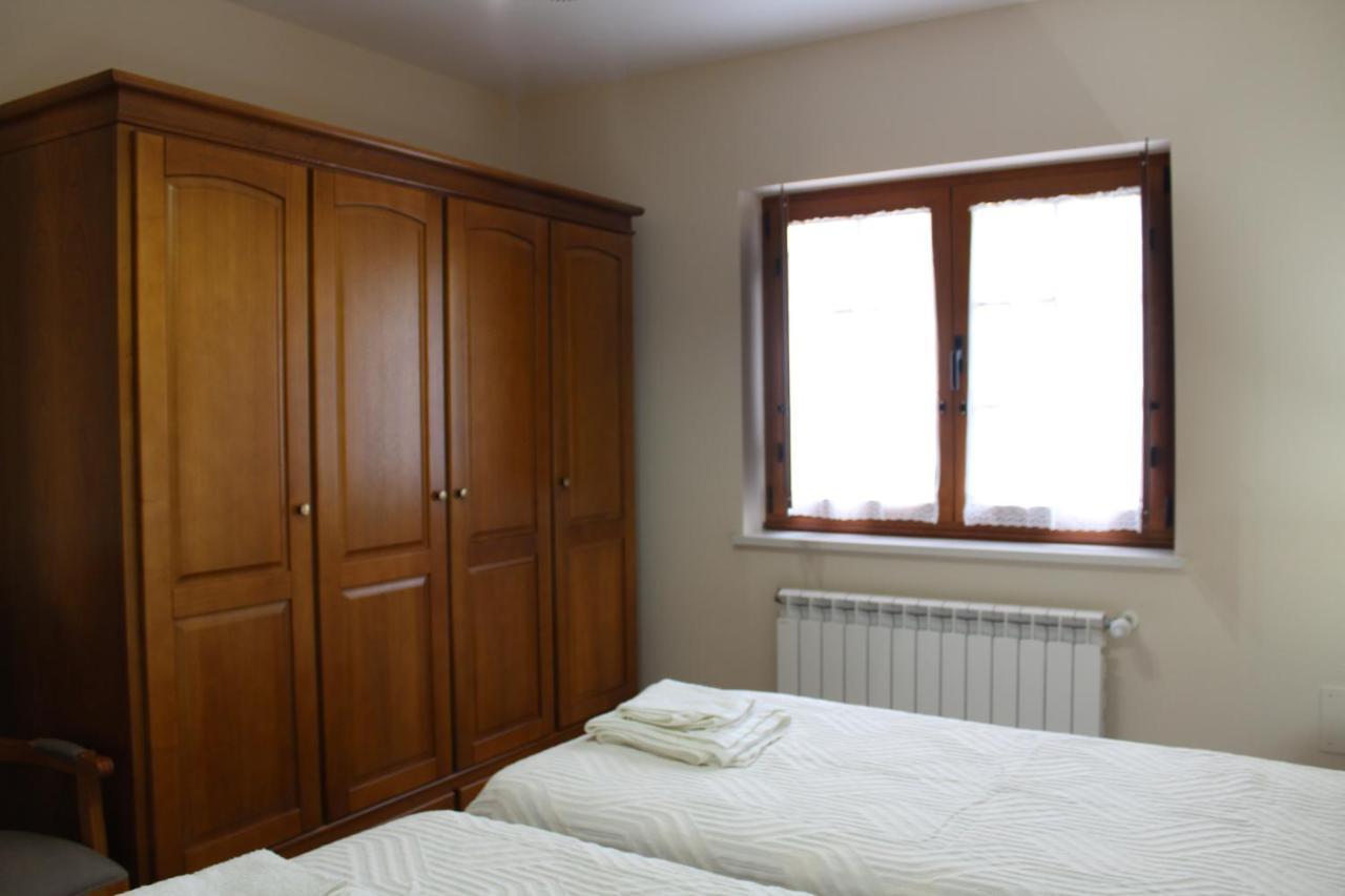 Apartamentos Casa Cerolleiro Кастрополь Экстерьер фото