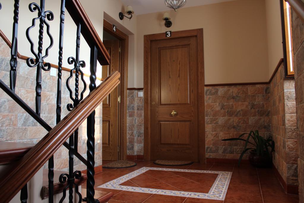 Apartamentos Casa Cerolleiro Кастрополь Экстерьер фото