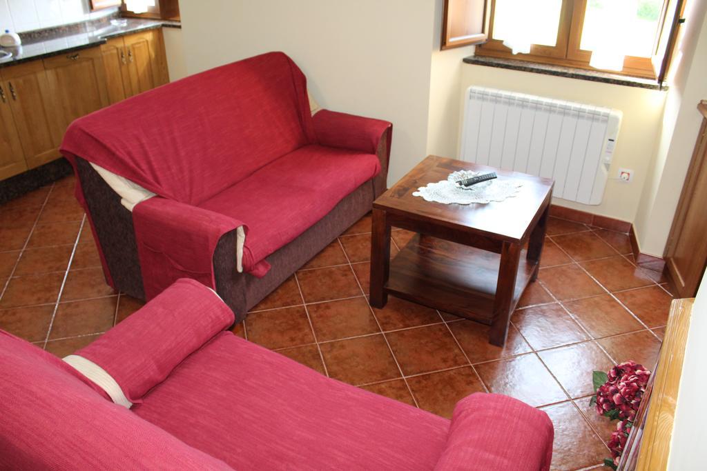 Apartamentos Casa Cerolleiro Кастрополь Экстерьер фото