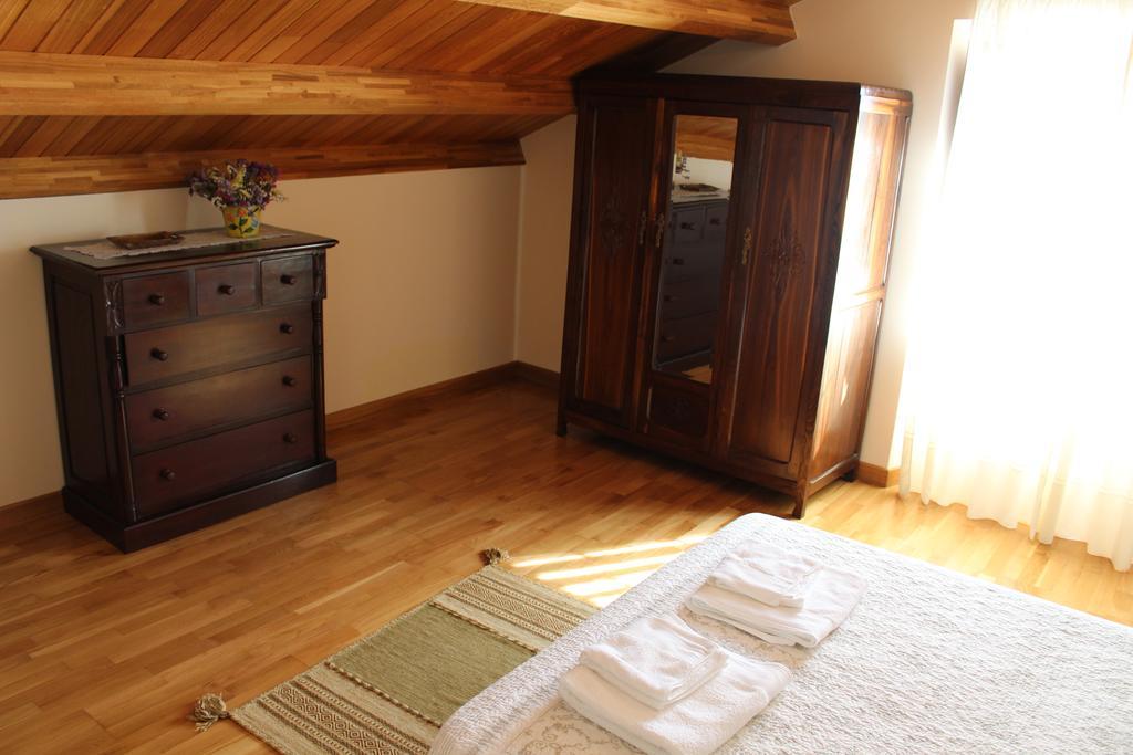 Apartamentos Casa Cerolleiro Кастрополь Экстерьер фото