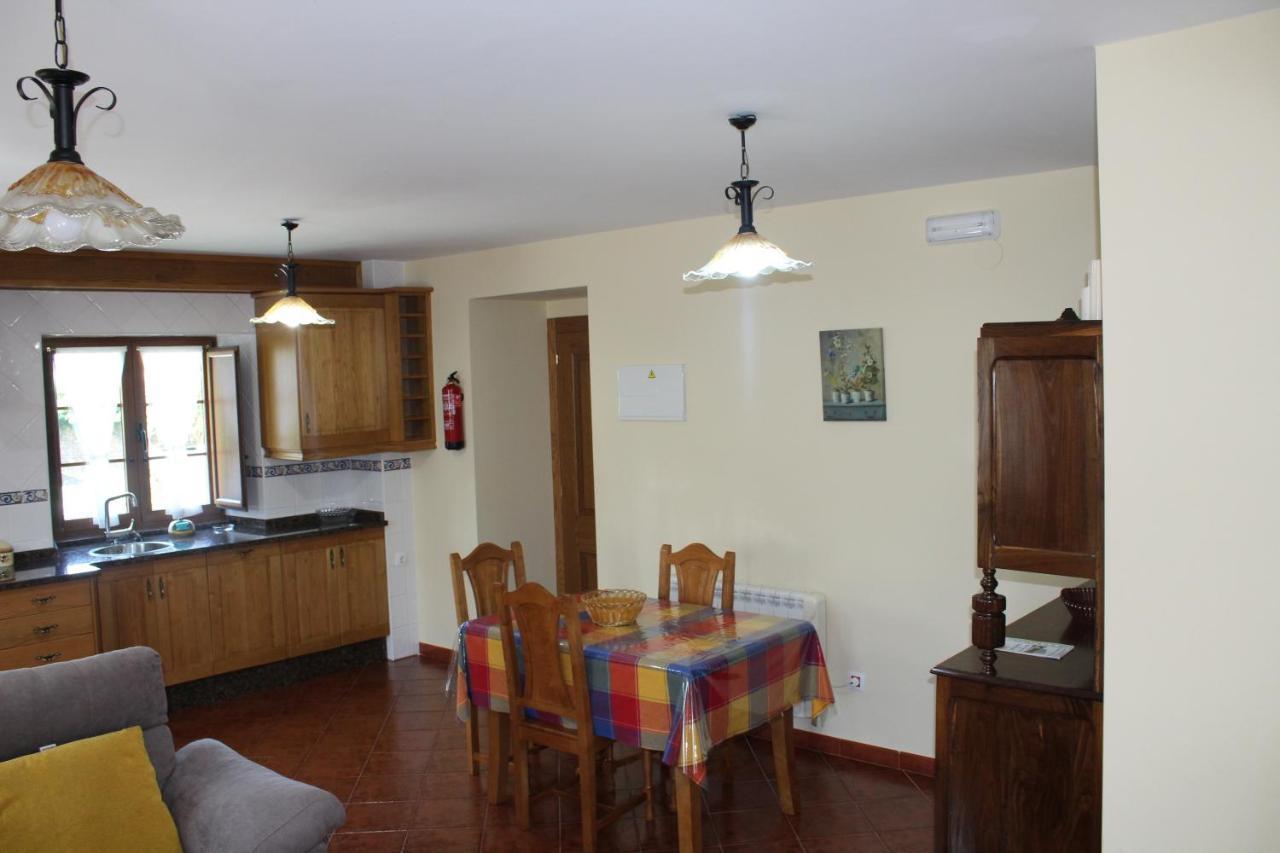 Apartamentos Casa Cerolleiro Кастрополь Экстерьер фото